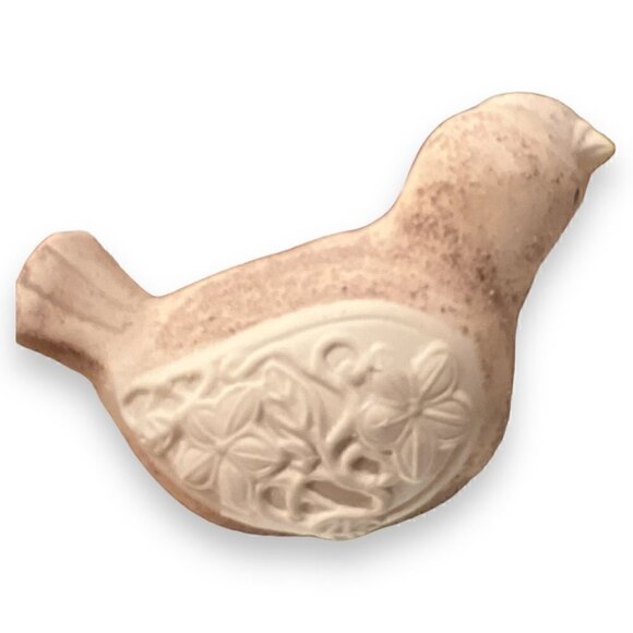 2 Ceramic Birds Embossed Beautiful Engravings Collectible Trinkets - Picture 9 of 11